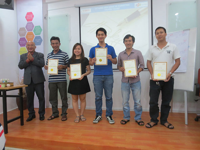 Kỹ năng bán hàng & Marketing chuyên nghiệp - FPT Services (16 & 17.05.2015)